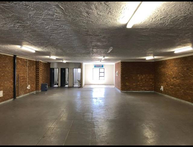 INDUSTRIAL PROPERTY TO RENT IN HENNOPSPARK